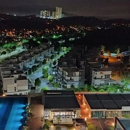 Rf Homestay Nilai Exterior photo