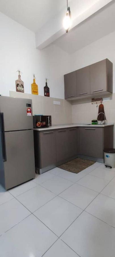 Rf Homestay Nilai Exterior photo